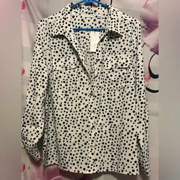 LADIES NOTATION WHITE AND BLACK POLKA DOT BUTTON UP BLOUSE SIZE LARGE - Picture 2 of 4